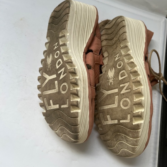 Fly London Shoes Sandals Sz 39 US 8 - 8.5 Ankle Strap Wedge Peep Toe Lace Pink - Picture 7 of 9